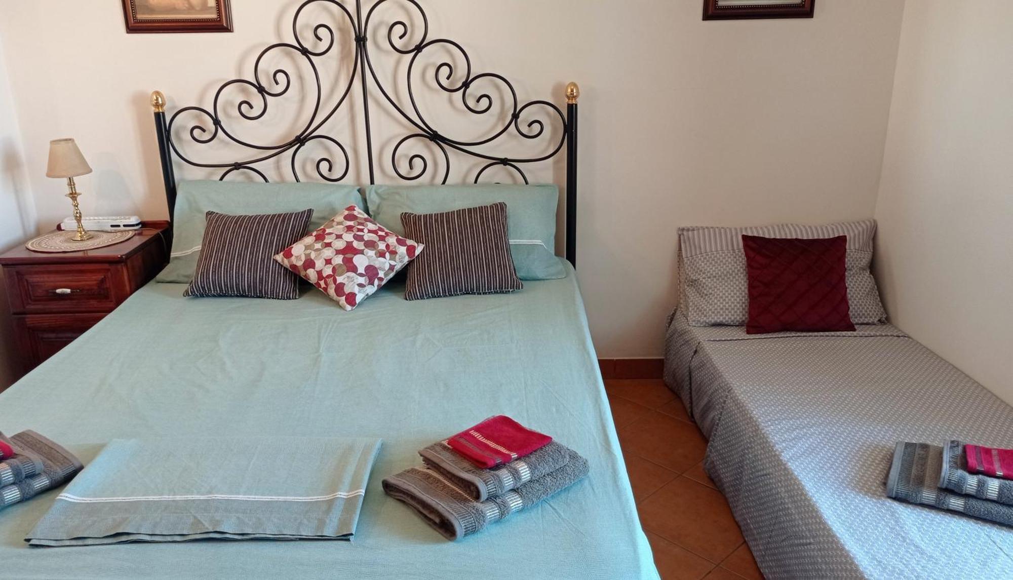 Joseph 2 Stylish Flat With Open Views, Just 4Km From The Airport Or Beach Siggiewi Exterior photo