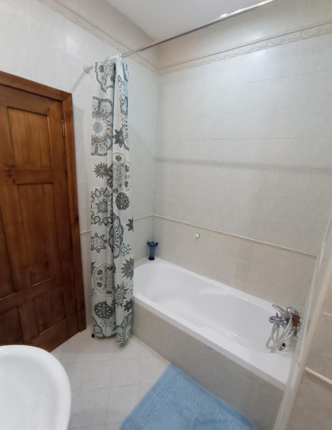 Joseph 2 Stylish Flat With Open Views, Just 4Km From The Airport Or Beach Siggiewi Exterior photo