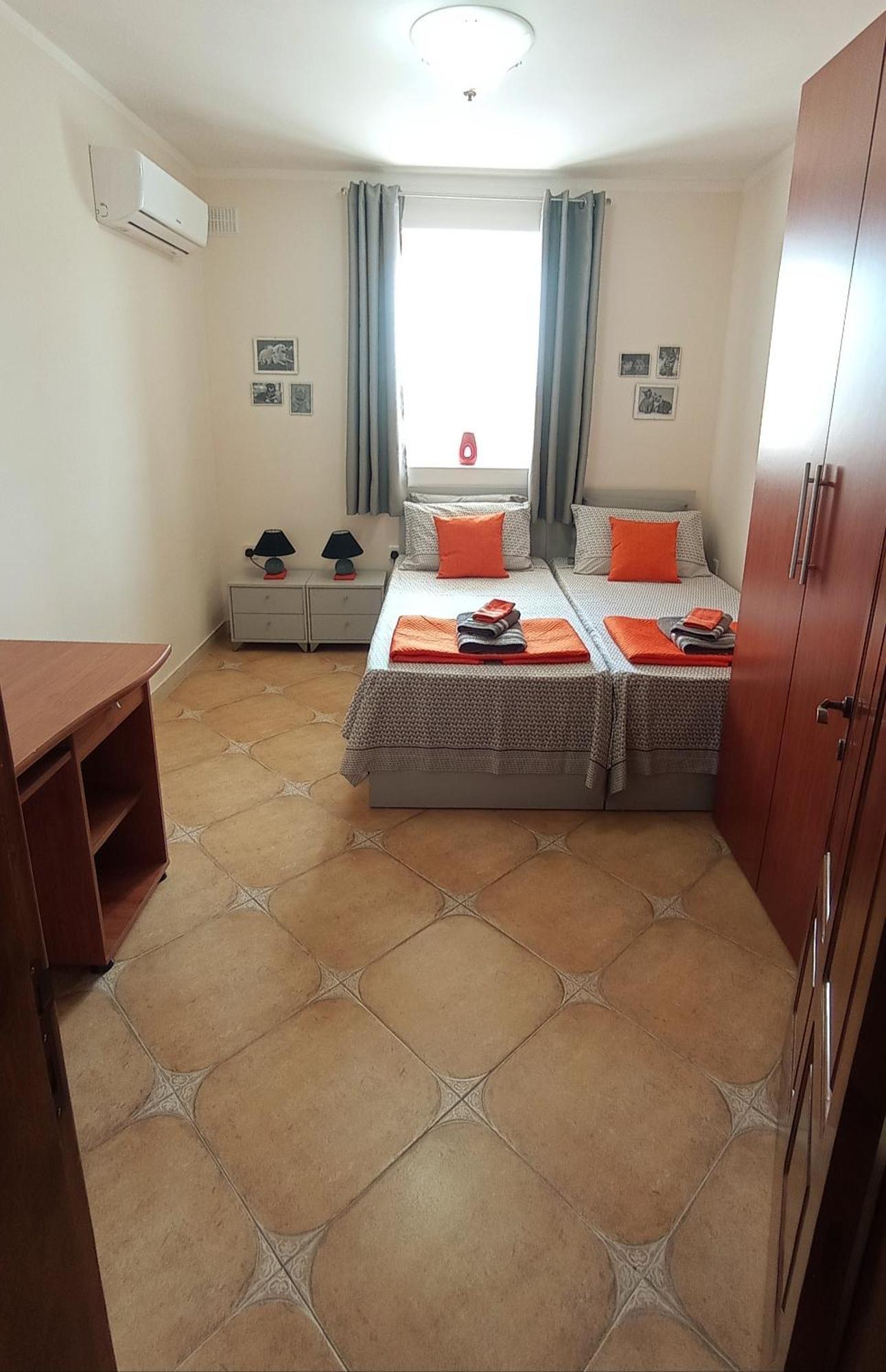 Joseph 2 Stylish Flat With Open Views, Just 4Km From The Airport Or Beach Siggiewi Exterior photo