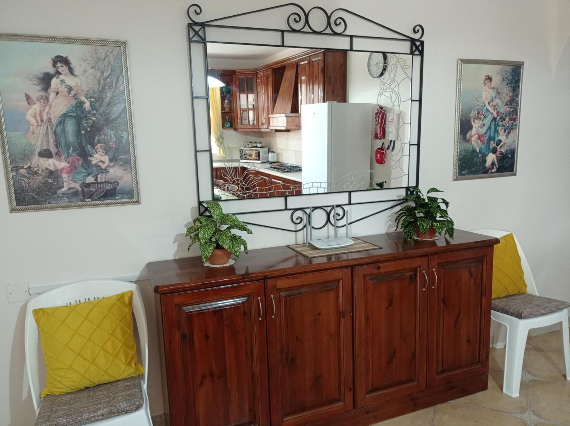 Joseph 2 Stylish Flat With Open Views, Just 4Km From The Airport Or Beach Siggiewi Exterior photo